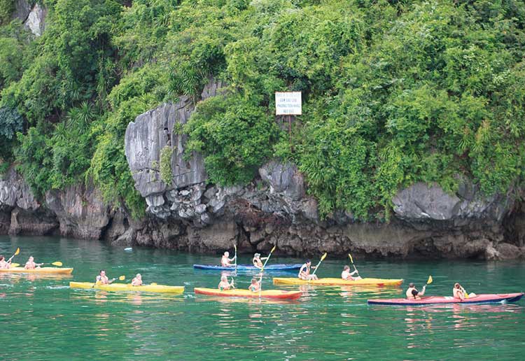 Ho Dong Tien (Fairy Lake Cave)