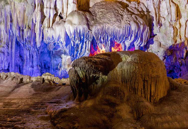 Dau Go Cave