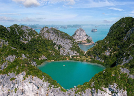 Activities on Halong Bay