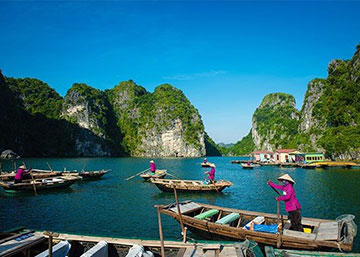 Halong Bay - Bai Tu Long Bay: Which one would you choose?