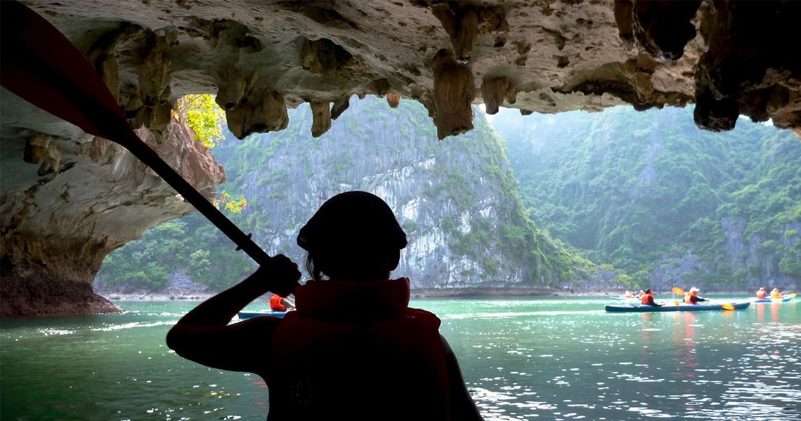Me Cung Cave