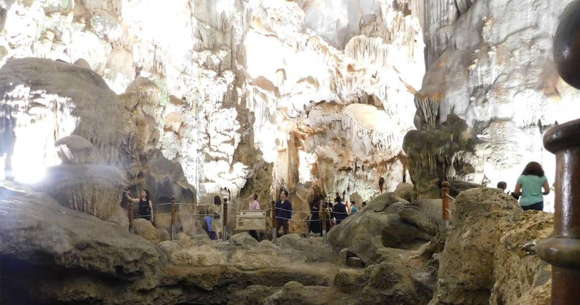 Thien Cung Cave