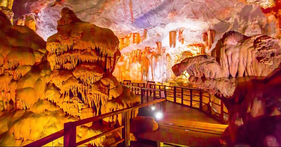 Thien Cung Cave