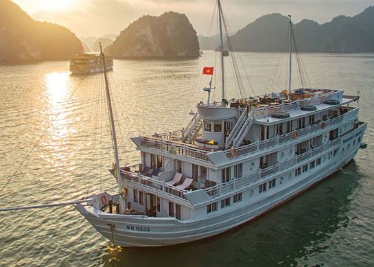 Paradise Luxury Cruise