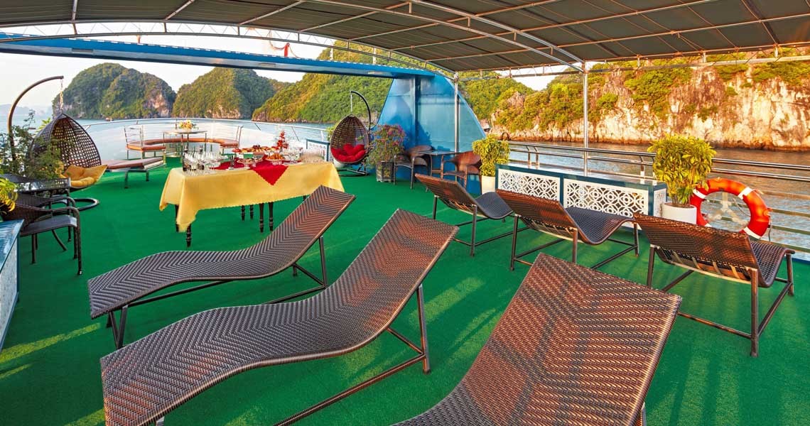 Cozy Bay Premium Cruise