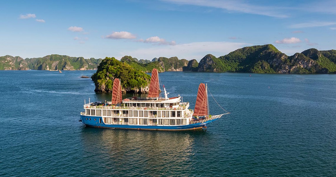 Verdure Lotus Classic Cruises