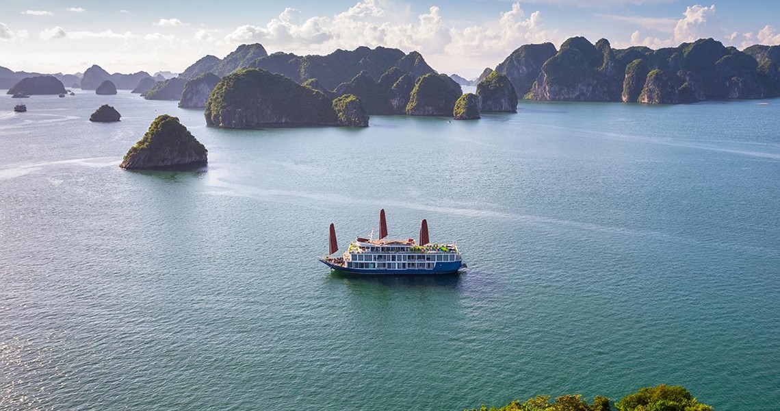 Verdure Lotus Classic Cruises