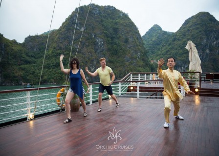 HALONG BAY – HANOI