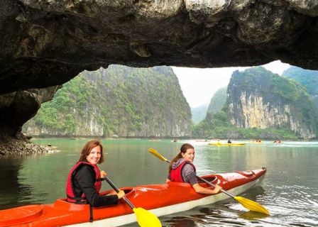 Lan Ha Bay – Viet Hai Village (B, L, D)