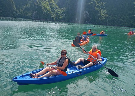 Explore Sung Sot Cave – Luon Cave – Titov Island (L)