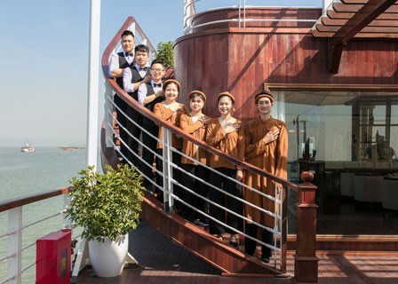 Lan Ha Bay – Halong Bay – Hanoi