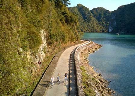 LAN HA BAY - HALONG BAY