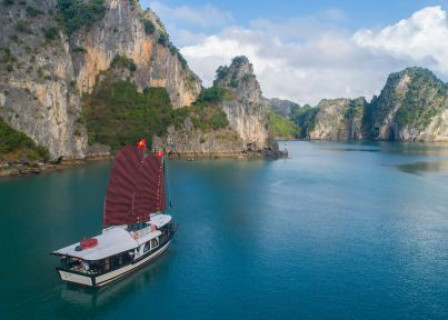 Ha Long Harbor - Bai Tu Long Bay - Hai Quan Area