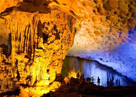 SUNG SOT CAVE - TUAN CHAU HARBOR