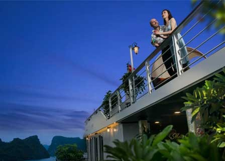 LAN HA BAY – VIET HAI VILLAGE – THREE PEACHES AREA