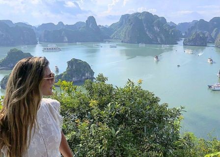Pamela’s 8-Hour Voyage of Halong Bay Discovery (L)